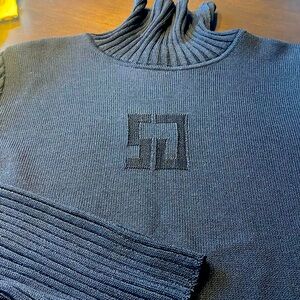 St. John modified cowl neck sweater-Large